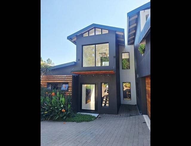 4 BEDROOM HOUSE FOR SALE IN EYE OF AFRICA